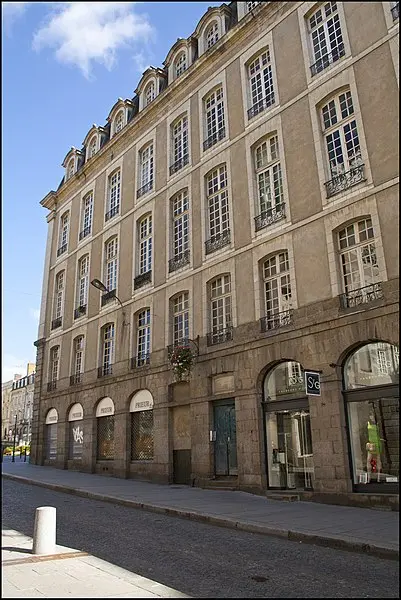 Foto di Edificio - P. Danilo Royet - © Creative Commons (https://creativecommons.org/licenses/by-sa/4.0/deed.fr)