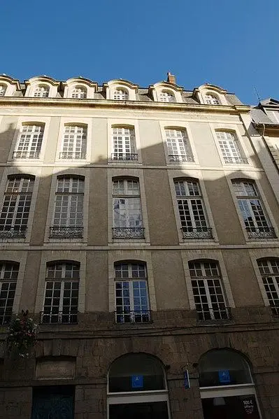 Foto von Gebäude - Pymouss - © Creative Commons (https://creativecommons.org/licenses/by-sa/4.0/deed.fr)