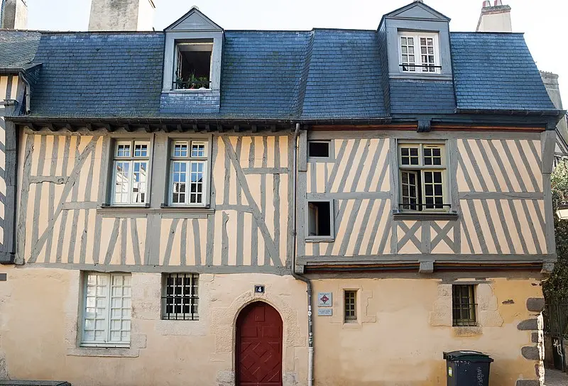 Foto de Edificio - Pymouss - © Creative Commons (https://creativecommons.org/licenses/by-sa/4.0/deed.fr)