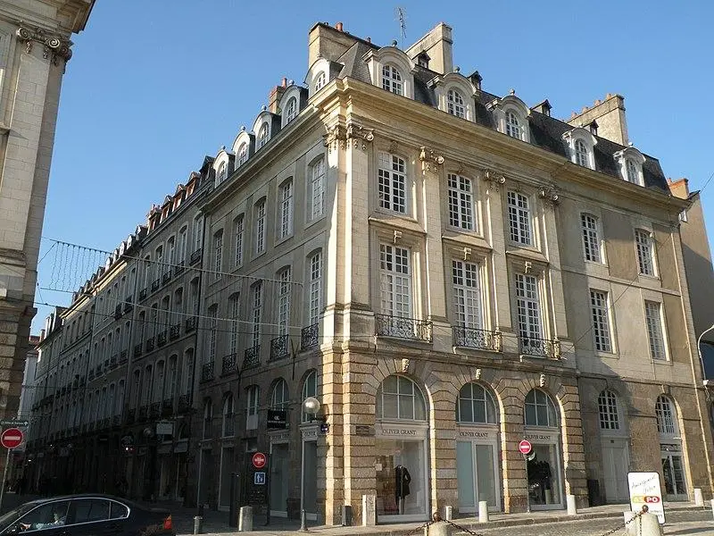 Foto von Gebäude - Pymouss - © Creative Commons (https://creativecommons.org/licenses/by-sa/4.0/deed.fr)