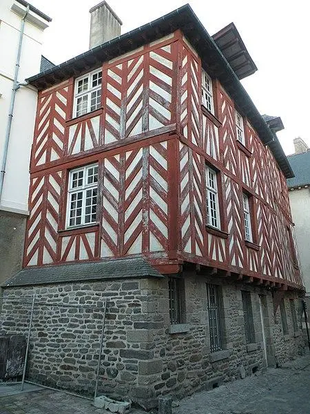 Foto di Casa conosciuta come gufo - Pymouss - © Creative Commons (https://creativecommons.org/licenses/by-sa/4.0/deed.fr)