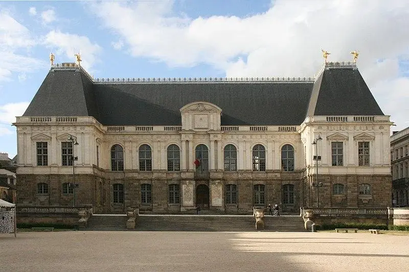 Foto de Palacio de justicia - Sémhur - © Creative Commons (https://creativecommons.org/licenses/by-sa/4.0/deed.fr)