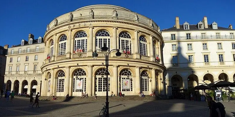 Foto di Teatro ed edifici chiamati gallerie del teatro - Erwan Corre - © Creative Commons (https://creativecommons.org/licenses/by-sa/4.0/deed.fr)