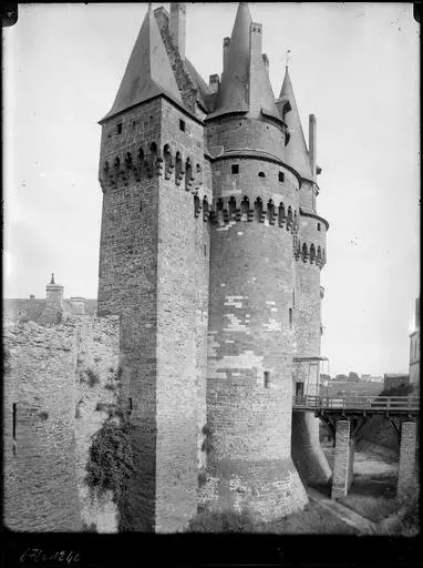 Foto de Castillo - POP Plateforme Ouverte du Patrimoine / Base Mérimée - © Ministère de la Culture (France), Médiathèque du patrimoine et de la photographie, diffusion GrandPalaisRmn Photo