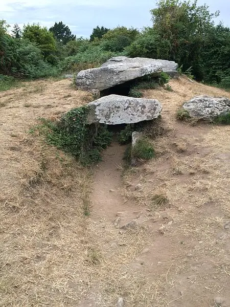 Picture of Dolmen - In Vitae Publicae - © Creative Commons (https://creativecommons.org/licenses/by-sa/4.0/deed.fr)