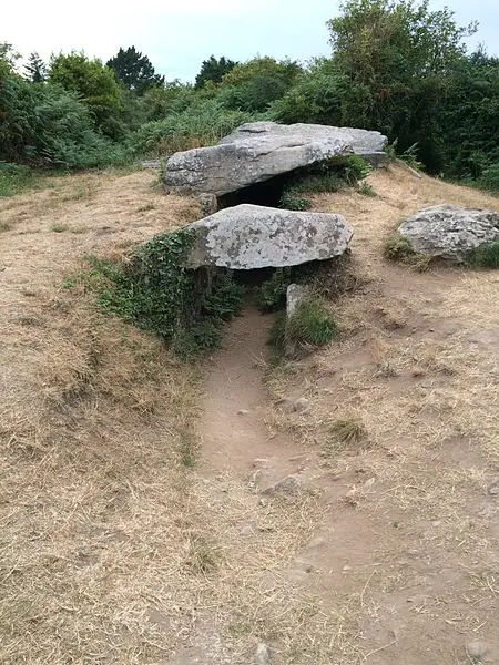 Picture of Dolmen - In Vitae Publicae - © Creative Commons (https://creativecommons.org/licenses/by-sa/4.0/deed.fr)
