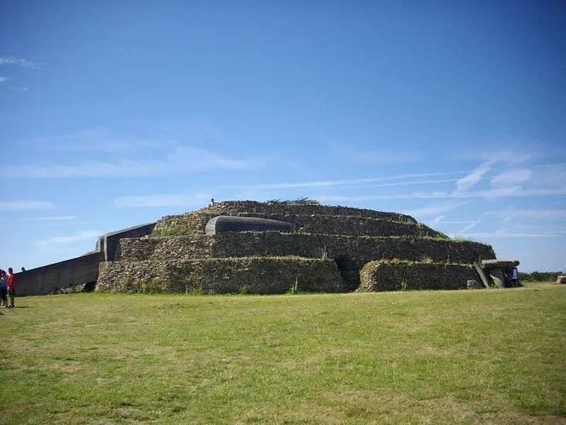 Picture of Dolmen of Petit-Mont - Fab5669 - © Creative Commons (https://creativecommons.org/licenses/by-sa/4.0/deed.fr)