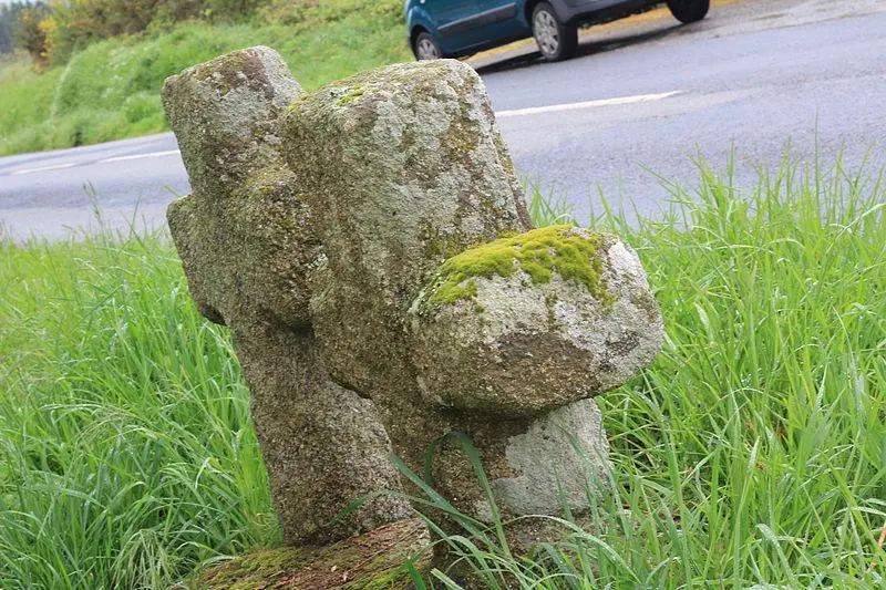 Picture of Boulet twin cross - XIIIfromTOKYO - © Creative Commons (https://creativecommons.org/licenses/by-sa/4.0/deed.fr)