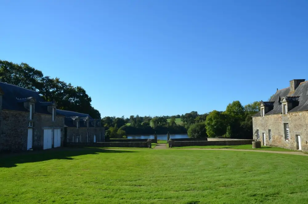 Foto de Castillo de Léhélec - POP Plateforme Ouverte du Patrimoine / Base Mérimée - ® Ministère de la Culture (France), Direction Régionale des Affaires Culturelles de Bretagne, tous droits réservés