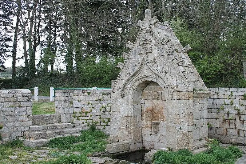 Picture of Saint-Bieuzy fountain - Stéphane Batigne - © Creative Commons (https://creativecommons.org/licenses/by-sa/4.0/deed.fr)