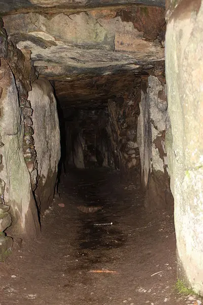 Foto von Kreisförmige Bestattungen unter Hügeltumular - Llann Wé² - © Creative Commons (https://creativecommons.org/licenses/by-sa/4.0/deed.fr)