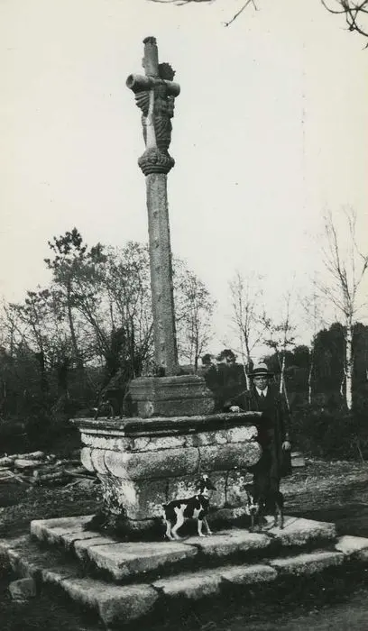 Foto de Cruzar santia-yves - POP Plateforme Ouverte du Patrimoine / Base Mérimée - © Ministère de la Culture (France), Médiathèque du patrimoine et de la photographie, tous droits réservés