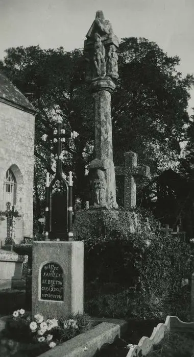 Picture of Graveyard - POP Plateforme Ouverte du Patrimoine / Base Mérimée - © Ministère de la Culture (France), Médiathèque du patrimoine et de la photographie, tous droits réservés