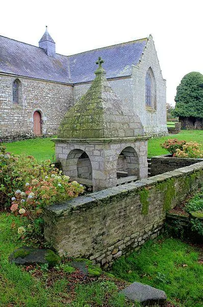 Picture of Fountain Sainte-Anne - XIIIfromTOKYO - © Creative Commons (https://creativecommons.org/licenses/by-sa/4.0/deed.fr)