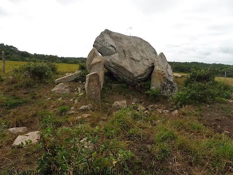 Foto de Madeleine Dolmen - Milca56 - © Creative Commons (https://creativecommons.org/licenses/by-sa/4.0/deed.fr)