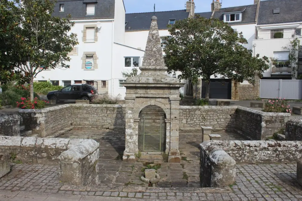 Foto di Fontana di santo corné - POP Plateforme Ouverte du Patrimoine / Base Mérimée - © Ministère de la Culture (France), Médiathèque du patrimoine et de la photographie, diffusion RMN-GP