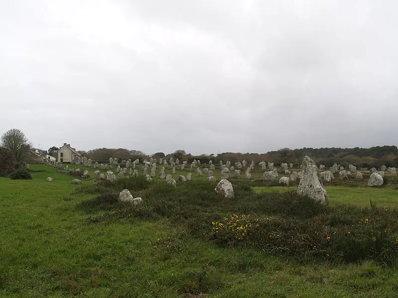 Foto de Noventa y dos menhirs se alinearon - Vanbasten 23 - © Creative Commons (https://creativecommons.org/licenses/by-sa/4.0/deed.fr)