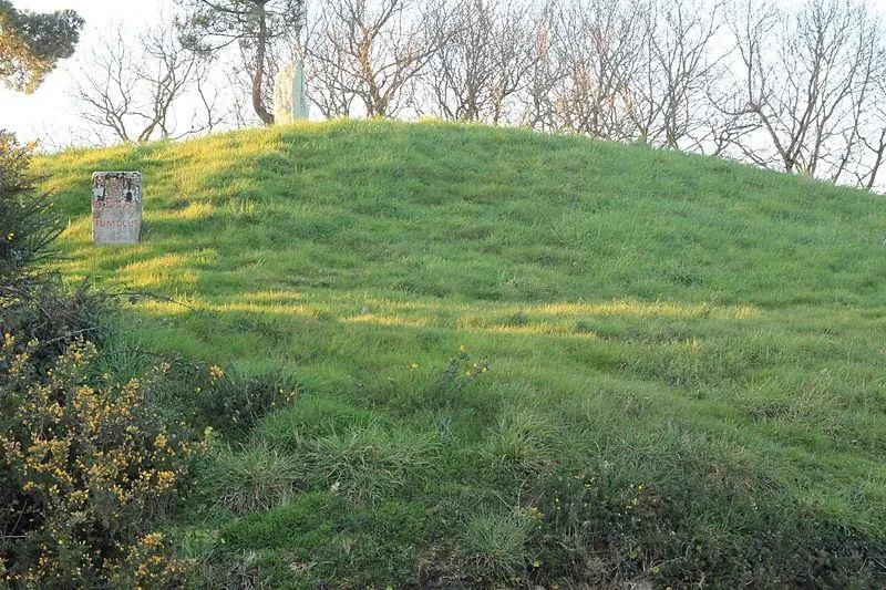 Foto de Túmulo de Crucuny - XIIIfromTOKYO - © Creative Commons (https://creativecommons.org/licenses/by-sa/4.0/deed.fr)