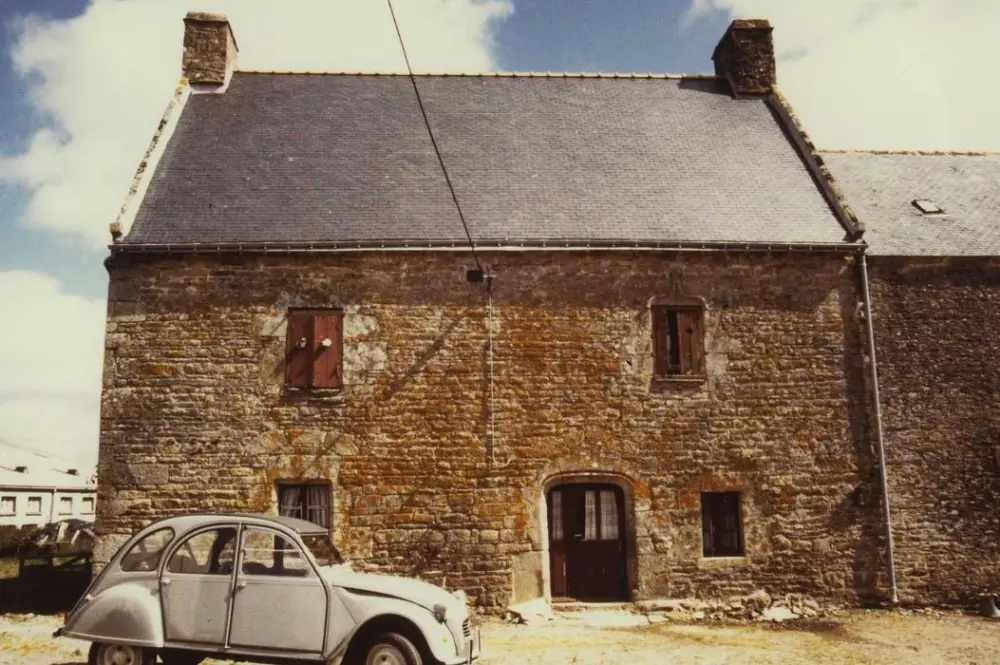 Picture of LOCMALL priest's house - POP Plateforme Ouverte du Patrimoine / Base Mérimée - © Ministère de la Culture (France), Médiathèque du patrimoine et de la photographie, tous droits réservés