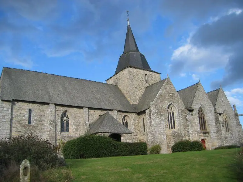 Picture of Saint-Pierre and Saint-Paul Church - https://flickr.com/people/59067924@N00/ - © Creative Commons (https://creativecommons.org/licenses/by-sa/4.0/deed.fr)
