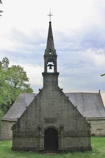 Foto von Notre-Dame-de-Manéguen und Fontaine Chapel - XIIIfromTOKYO - © Creative Commons (https://creativecommons.org/licenses/by-sa/4.0/deed.fr)