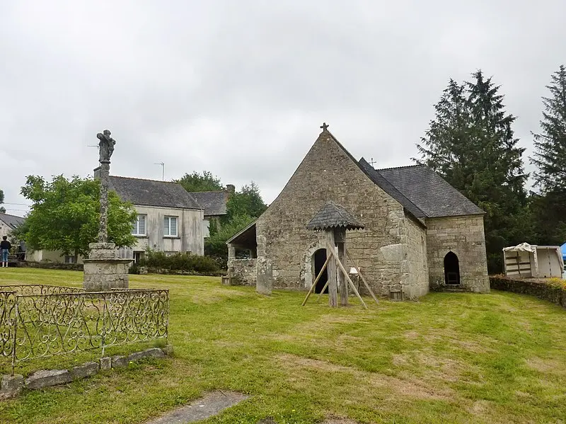 Picture of Calvary and miles from Locmeltro - Moreau.henri - © Creative Commons (https://creativecommons.org/licenses/by-sa/4.0/deed.fr)