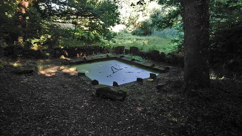 Foto von Brunnen Sainte-Anne - Llann Wé² - © Creative Commons (https://creativecommons.org/licenses/by-sa/4.0/deed.fr)