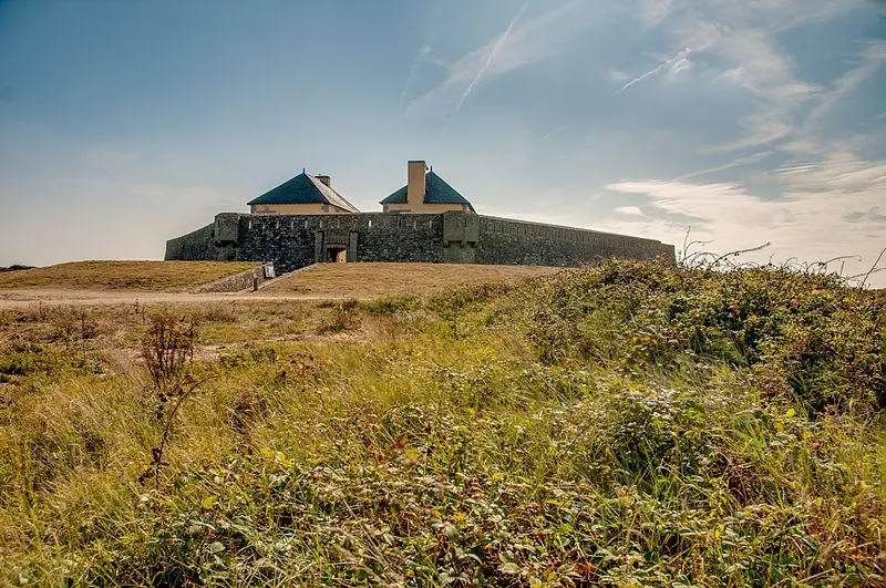 Foto von Überreste des Loch Forts - Fabrice DELLIER - © Creative Commons (https://creativecommons.org/licenses/by-sa/4.0/deed.fr)