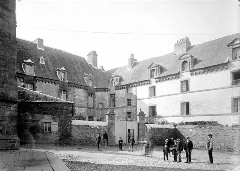 Foto von Kerret Hotel - Félix Martin-Sabon (1846-1933) - © Creative Commons (https://creativecommons.org/licenses/by-sa/4.0/deed.fr)