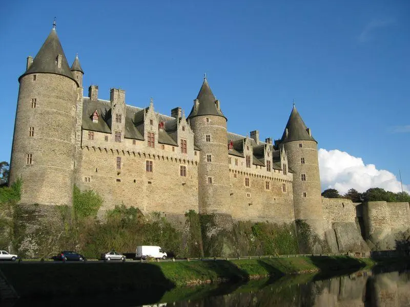 Foto de Castillo - Martin Selway - © Creative Commons (https://creativecommons.org/licenses/by-sa/4.0/deed.fr)