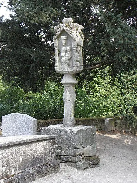 Picture of Sainte-Croix Chapel cemetery - GO69 - © Creative Commons (https://creativecommons.org/licenses/by-sa/4.0/deed.fr)