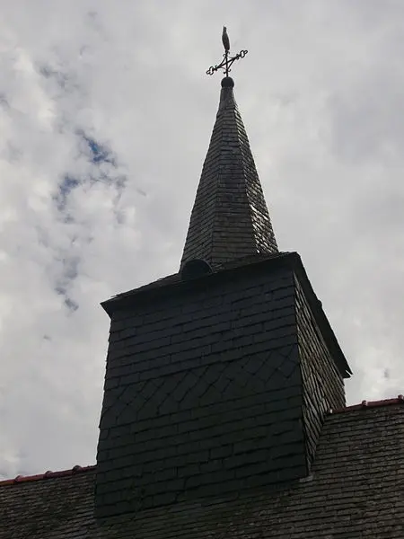 Foto von Sainte-Catherine Chapel und Brunnen - Fab5669 - © Creative Commons (https://creativecommons.org/licenses/by-sa/4.0/deed.fr)