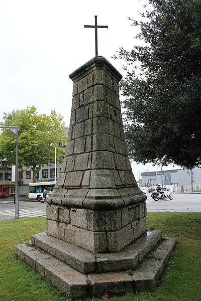 Foto von Expirotorientiertes Denkmal - XIIIfromTOKYO - © Creative Commons (https://creativecommons.org/licenses/by-sa/4.0/deed.fr)