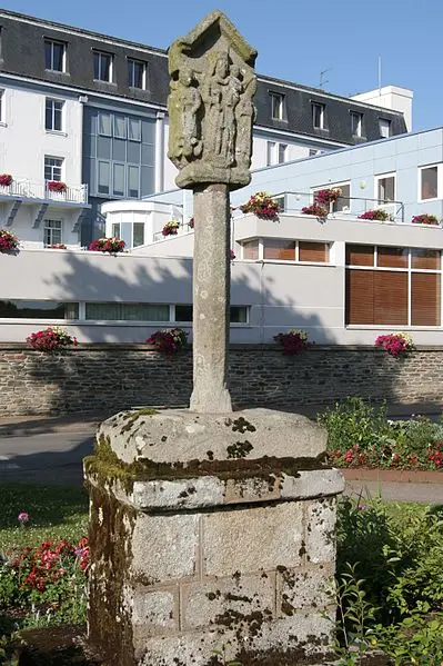 Foto de Cruz del siglo XVII - Pymouss - © Creative Commons (https://creativecommons.org/licenses/by-sa/4.0/deed.fr)