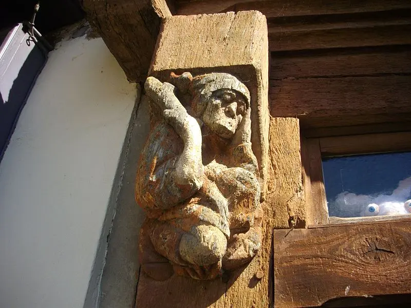 Foto von Haus des 15. Jahrhunderts, das Haushaus oder Maison des Singes genannt - Fab5669 - © Creative Commons (https://creativecommons.org/licenses/by-sa/4.0/deed.fr)