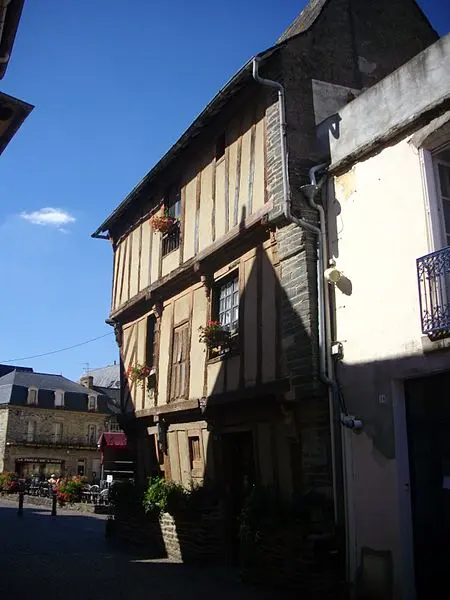 Foto von Haus des 15. Jahrhunderts, das Haushaus oder Maison des Singes genannt - Fab5669 - © Creative Commons (https://creativecommons.org/licenses/by-sa/4.0/deed.fr)