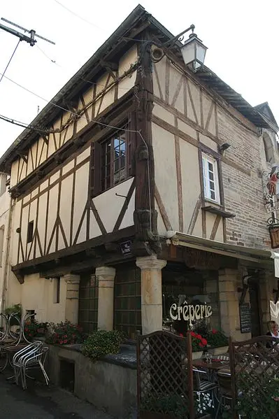 Foto de Casa con fecha de 1640 - Pymouss - © Creative Commons (https://creativecommons.org/licenses/by-sa/4.0/deed.fr)