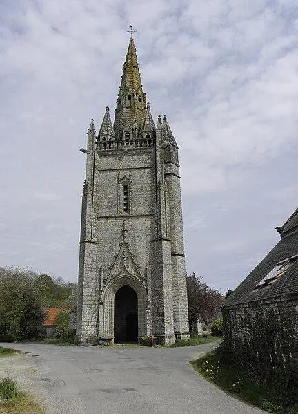 Picture of Chapel of Locmaria and its fountain - GO69 - © Creative Commons (https://creativecommons.org/licenses/by-sa/4.0/deed.fr)