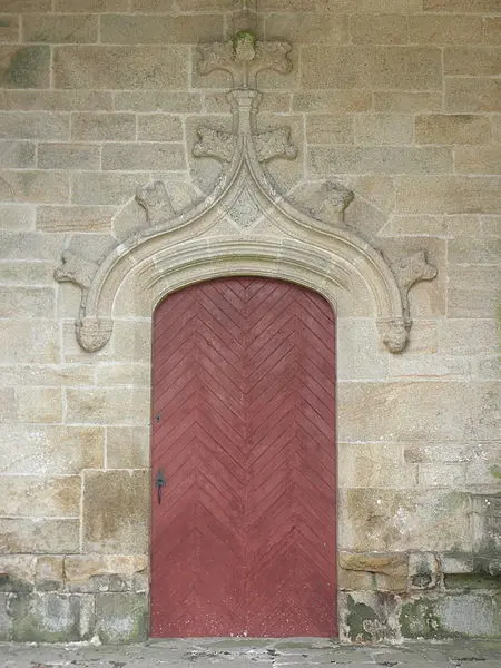 Picture of Chapel of Locmaria and its fountain - GO69 - © Creative Commons (https://creativecommons.org/licenses/by-sa/4.0/deed.fr)