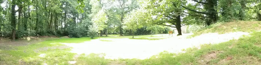 Foto de Campamento rouëts - Sous licence Creative Commons (https://creativecommons.org/licenses/by-sa/4.0/deed.fr) - Par PanierAvide - © Creative Commons (https://creativecommons.org/licenses/by-sa/4.0/deed.fr)