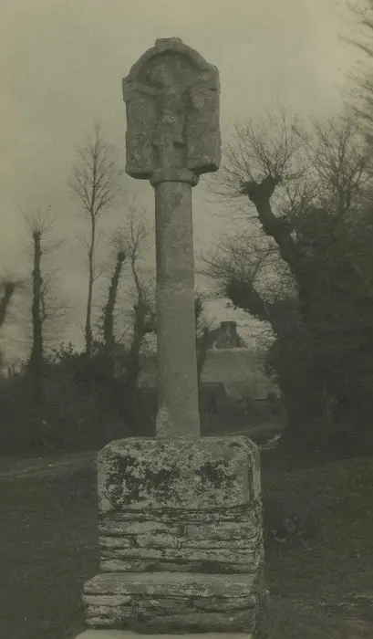Foto von Kreuzkreuz - POP Plateforme Ouverte du Patrimoine / Base Mérimée - © Ministère de la Culture (France), Médiathèque du patrimoine et de la photographie, tous droits réservés