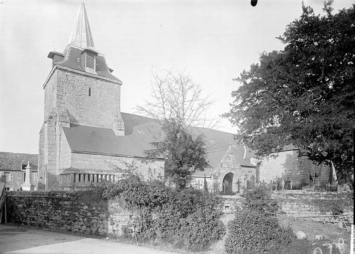 Foto von Saint-Pierre Kirche - POP Plateforme Ouverte du Patrimoine / Base Mérimée - © Ministère de la Culture (France), Médiathèque du patrimoine et de la photographie, diffusion GrandPalaisRmn Photo