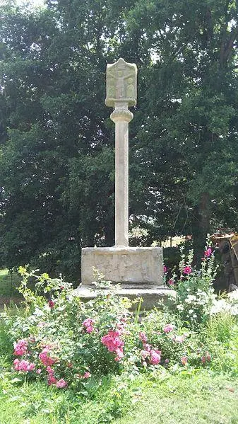 Photo de Croix de Roblin - Votre pseudonyme ici - © Creative Commons (https://creativecommons.org/licenses/by-sa/4.0/deed.fr)