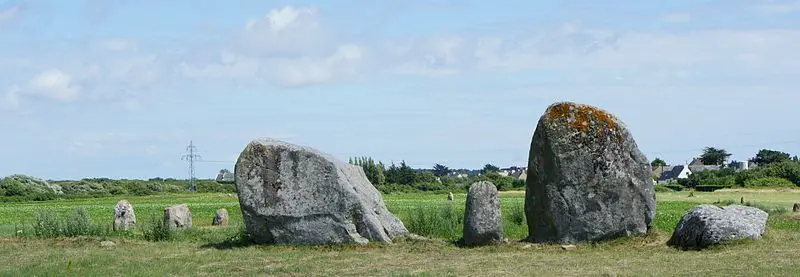 Picture of Twenty-seven so-called Sainte-Barbe menhirs - Aloxe - © Creative Commons (https://creativecommons.org/licenses/by-sa/4.0/deed.fr)