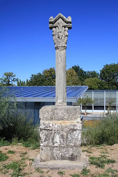 Foto von Brech Road Cross - XIIIfromTOKYO - © Creative Commons (https://creativecommons.org/licenses/by-sa/4.0/deed.fr)