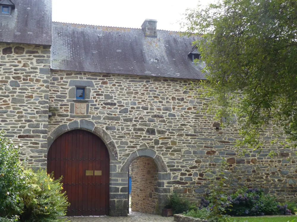 Foto von Ehemaliges Schloss von Villeneuve, bekannt als die Big Oak Farm - Sous licence Creative Commons (https://creativecommons.org/licenses/by-sa/4.0/deed.fr) - Par Tsaag Valren - © Creative Commons (https://creativecommons.org/licenses/by-sa/4.0/deed.fr)