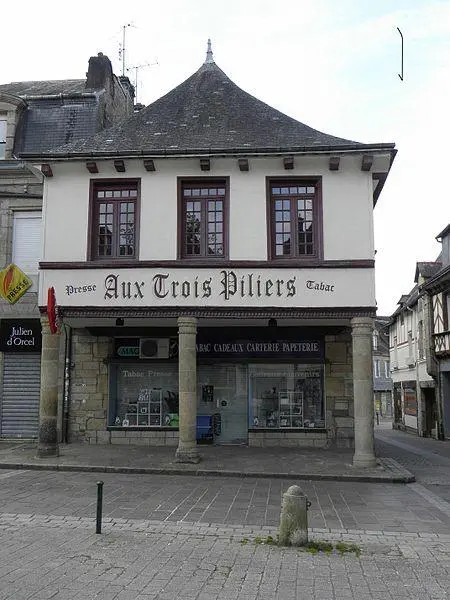 Photo de Maison des Trois-Piliers - GO69 - © Creative Commons (https://creativecommons.org/licenses/by-sa/4.0/deed.fr)