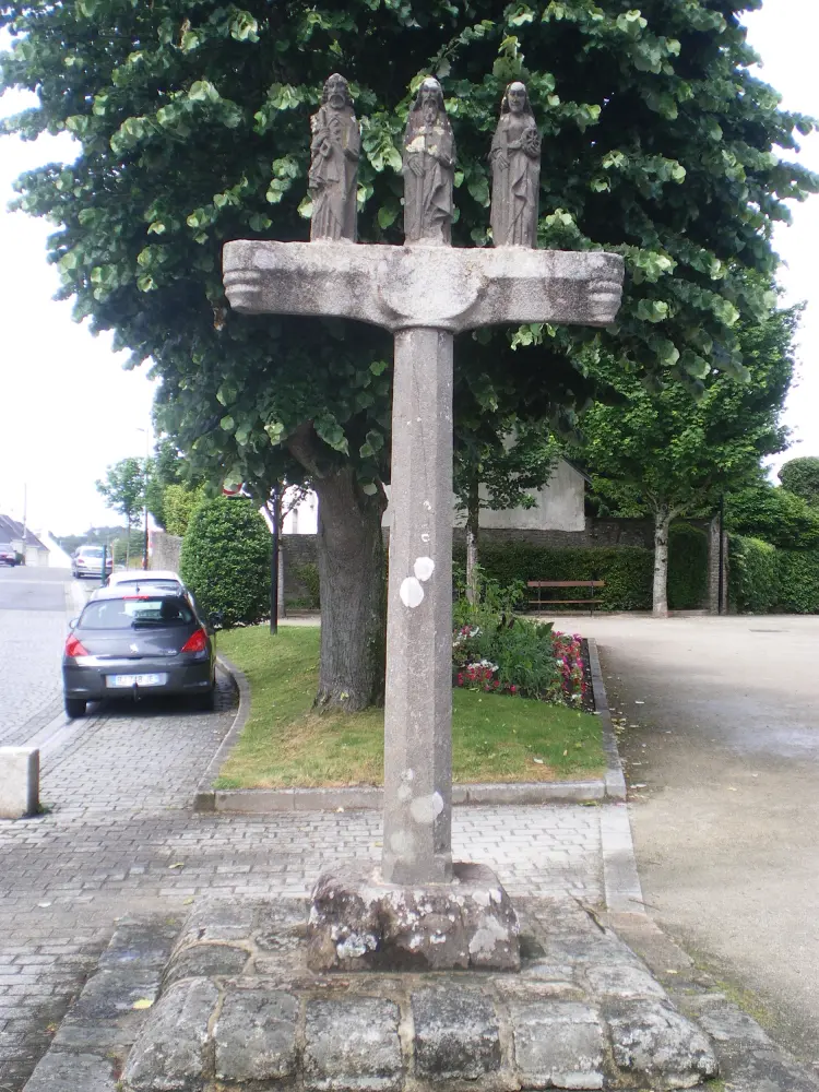 Picture of Old cemetery, south of the church - Sous licence Creative Commons (https://creativecommons.org/licenses/by-sa/4.0/deed.fr) - Par Piero~commonswiki - © Creative Commons (https://creativecommons.org/licenses/by-sa/4.0/deed.fr)
