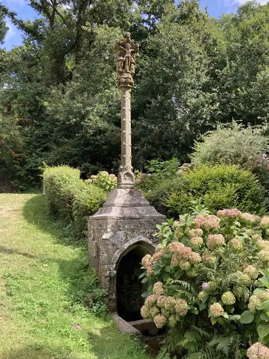 Foto von Saint-Adrien Brunnen mit seiner Tortur - POP Plateforme Ouverte du Patrimoine / Base Mérimée - © Ministère de la Culture (France), Médiathèque du patrimoine et de la photographie, diffusion GrandPalaisRmn Photo