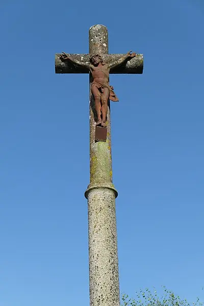 Foto von Überreste eines Kreuzes aus dem 15. Jahrhundert - Fab5669 - © Creative Commons (https://creativecommons.org/licenses/by-sa/4.0/deed.fr)